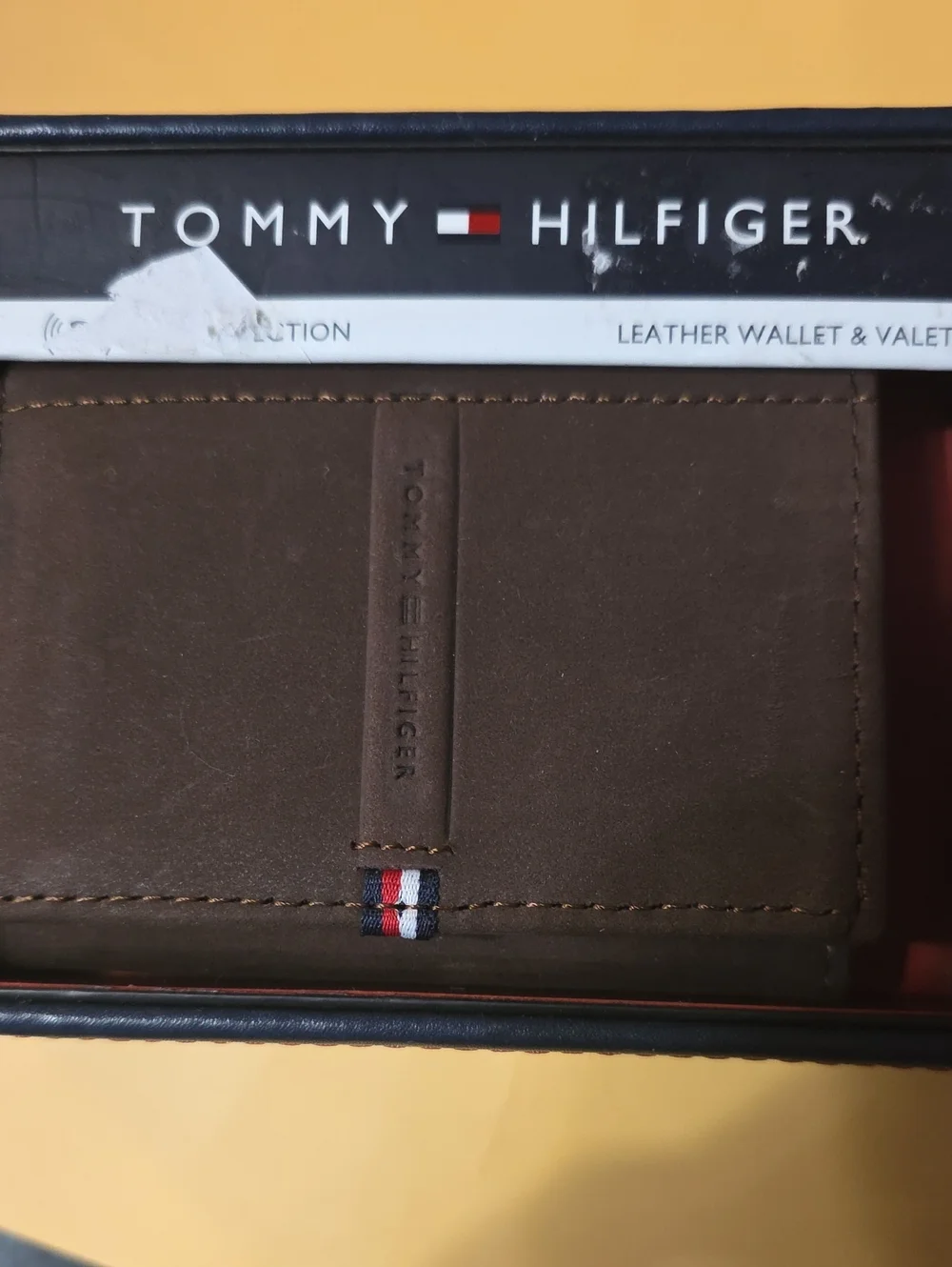 Tommy Hilfiger Brown Leather Card Holder with Signature Stripe